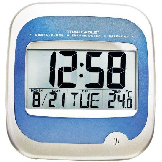 Reloj, calendario, cronómetro y termómetro con una altura de